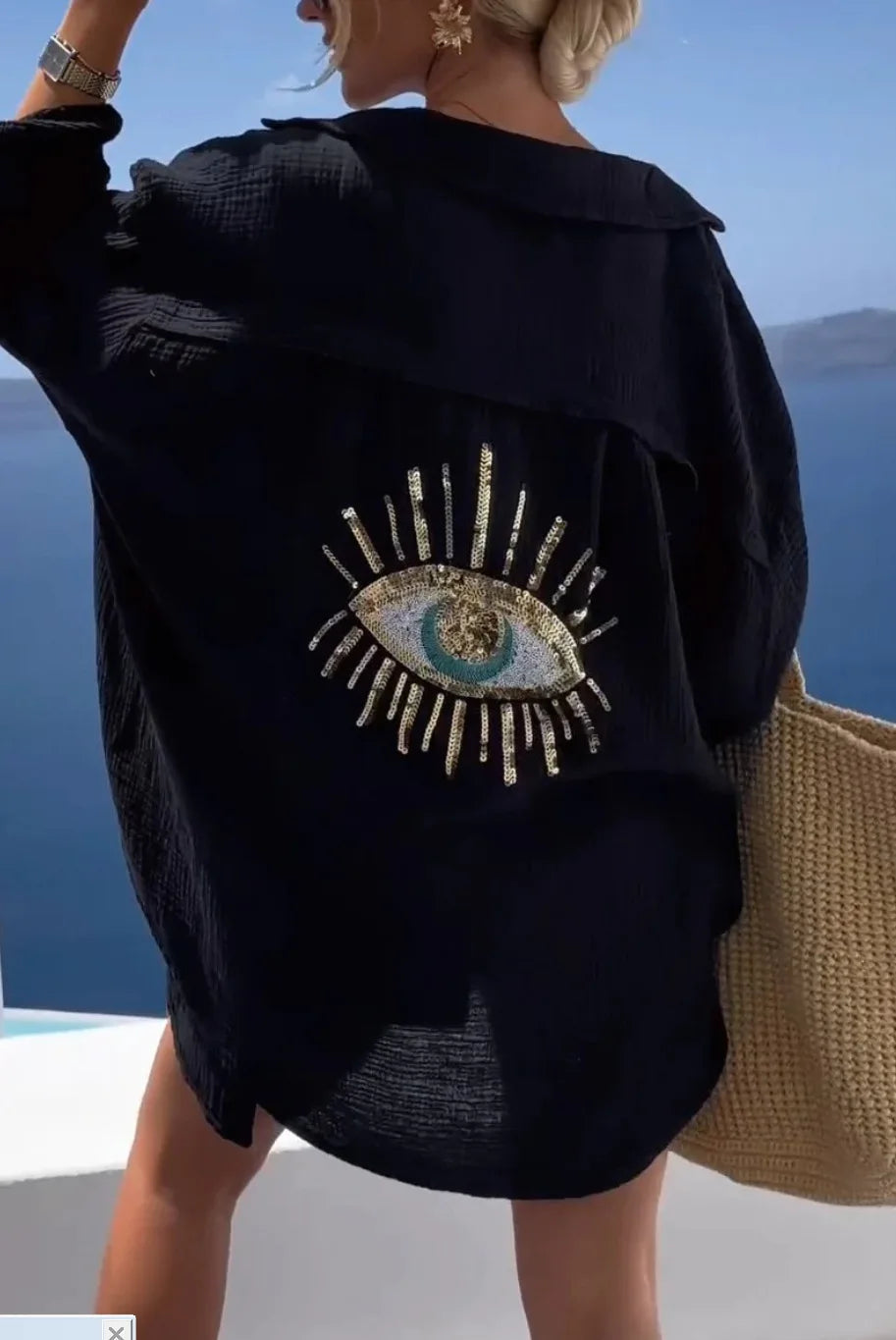 Bluse med Pailletter og Øjendesign på Ryggen