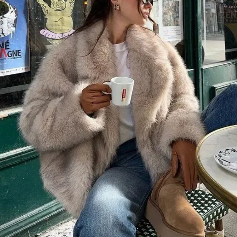 Dame Blød Vinterjakke – Elegant Kort Jakke i Kunstpels