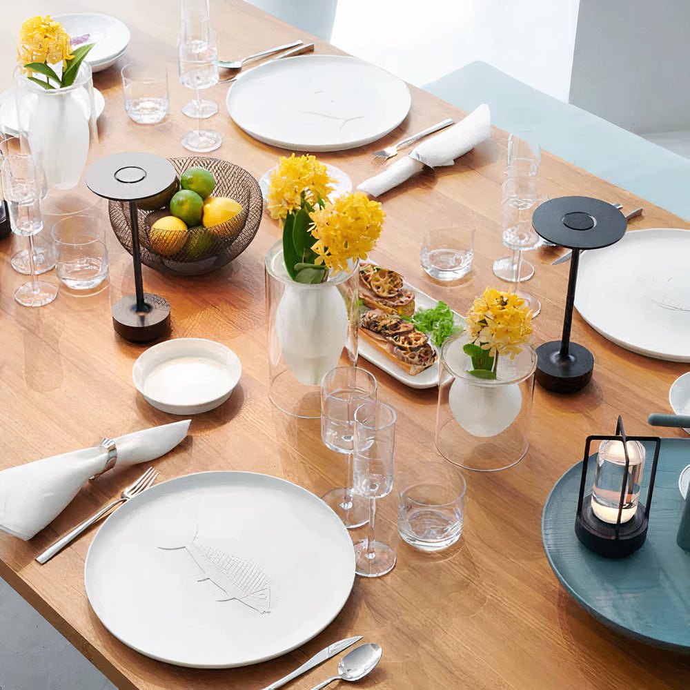 Minimalistisk Bordlampe med Varmt Lys og Elegant Design