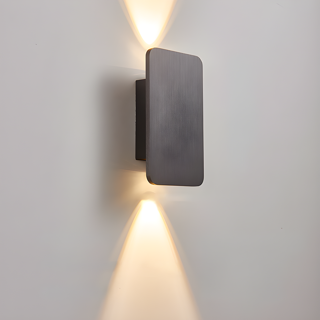 Minimalistisk LED Væglampe i Træ - Varmt og Koldt Lys