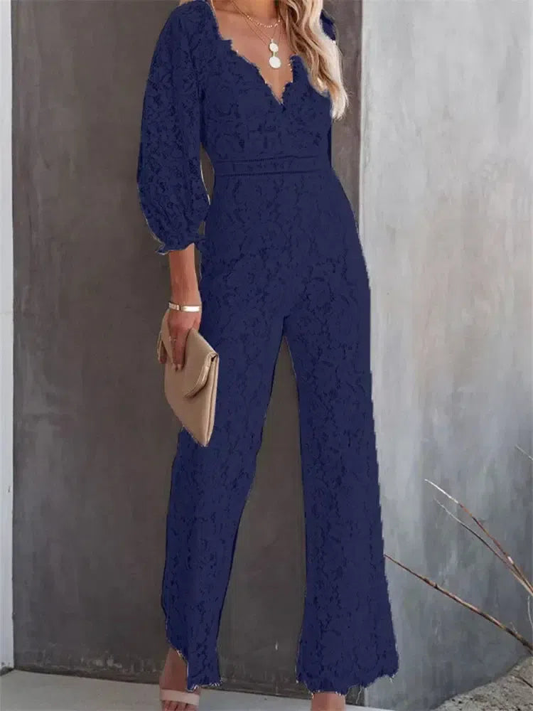 Elegant blonde jumpsuit med V-hals