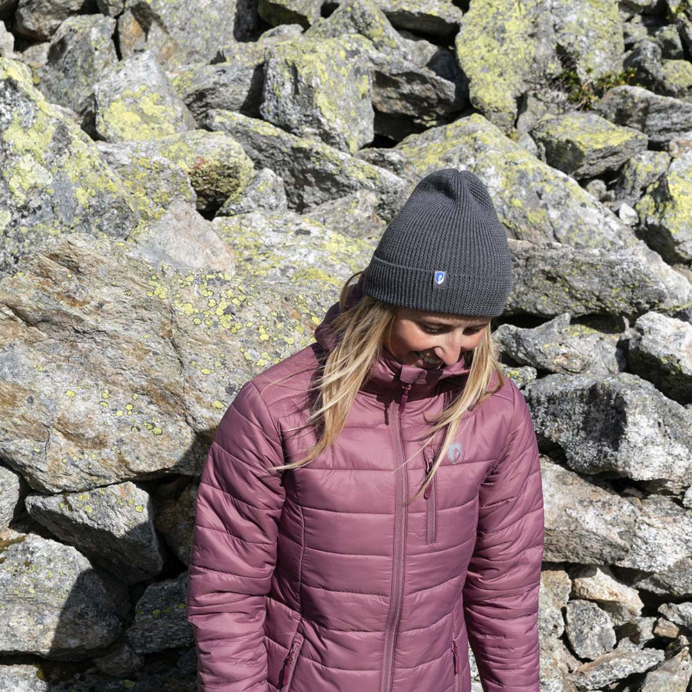 Dame Isoleringsjakke – Genanvendt Materiale, Letvægt og Vandafvisende