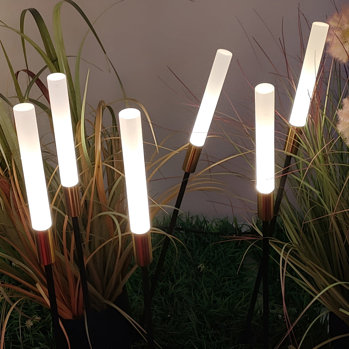 Solenergi LED Udendørsbelysning - Nem Installation