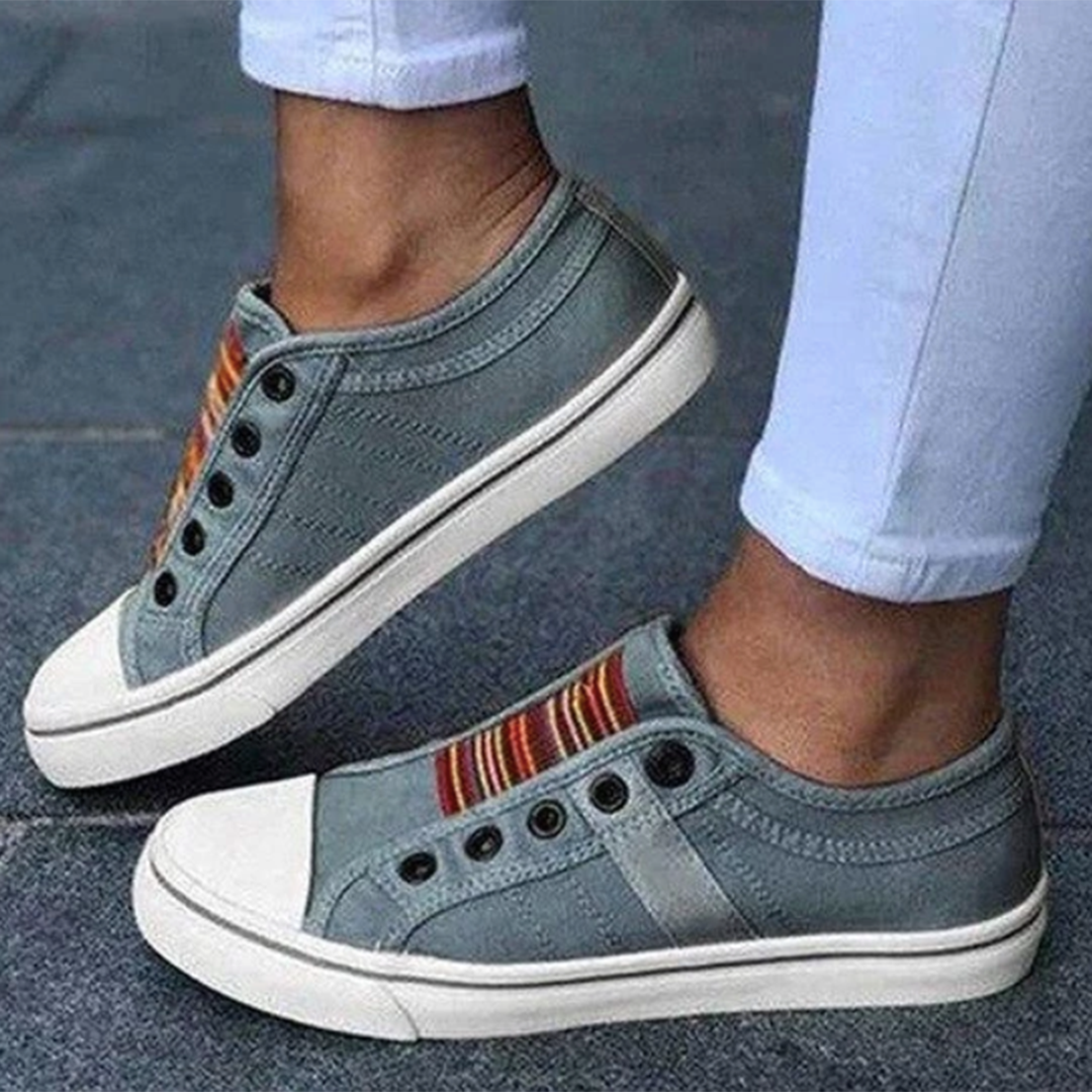Casual slip-on sneakers med skridsikker sål og komfort
