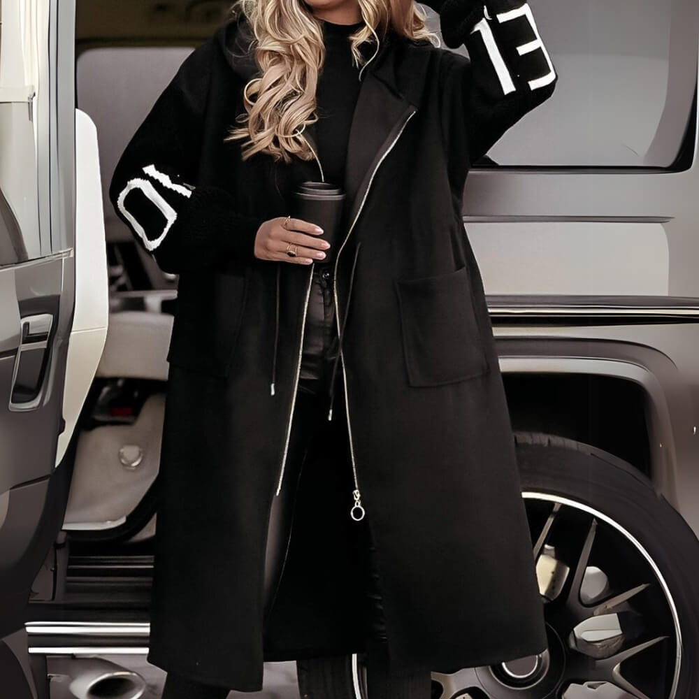 Lang Hvid Frakke med Hætte i Blødt Stof