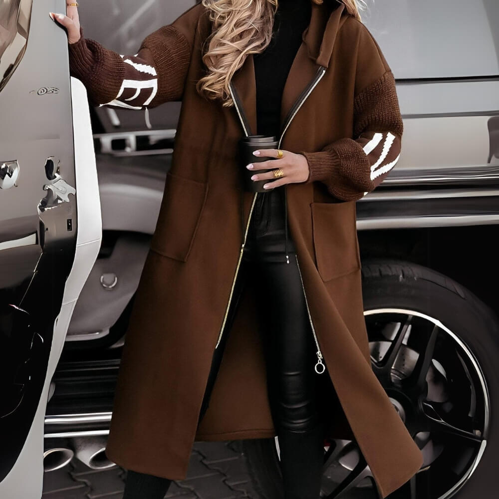 Lang Hvid Frakke med Hætte i Blødt Stof