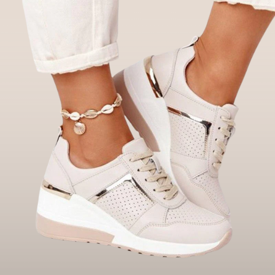 Stilfulde Sneakers med Kilehæl og Ventilation