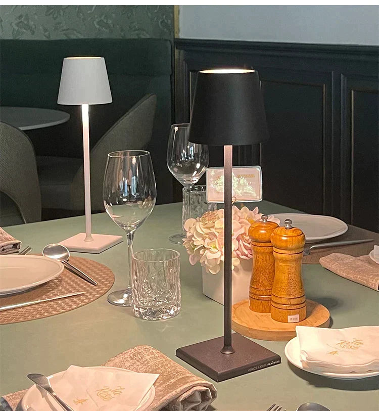 Trådløs Genopladelig Bordlampe med Dæmpbar LED Belysning