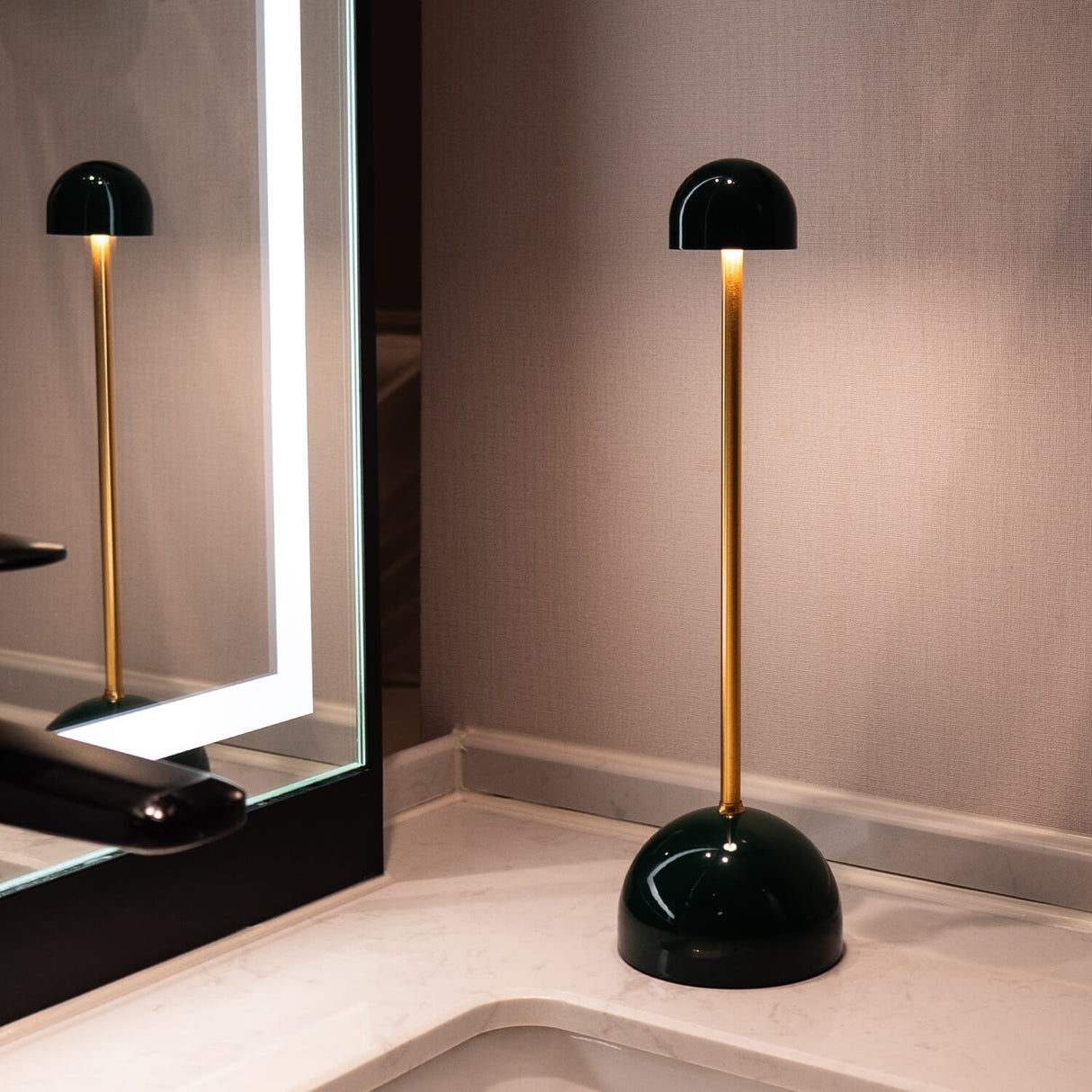 Luxus kabellose Tischlampe mit LED und Dimmfunktion