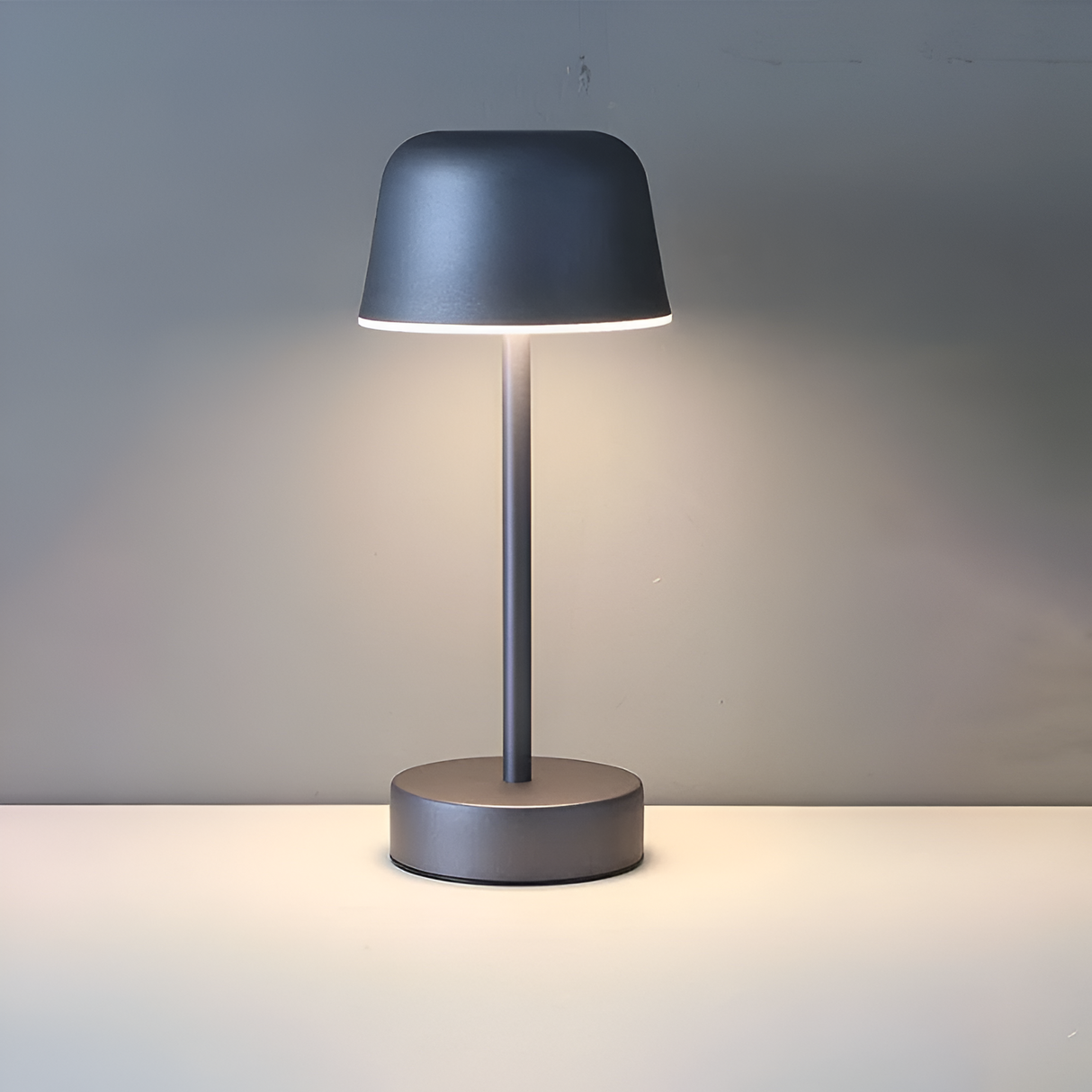 Trådløs LED Bordlampe med Retro Design
