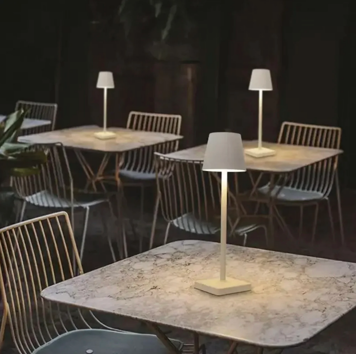 Trådløs bordlampe med moderne design