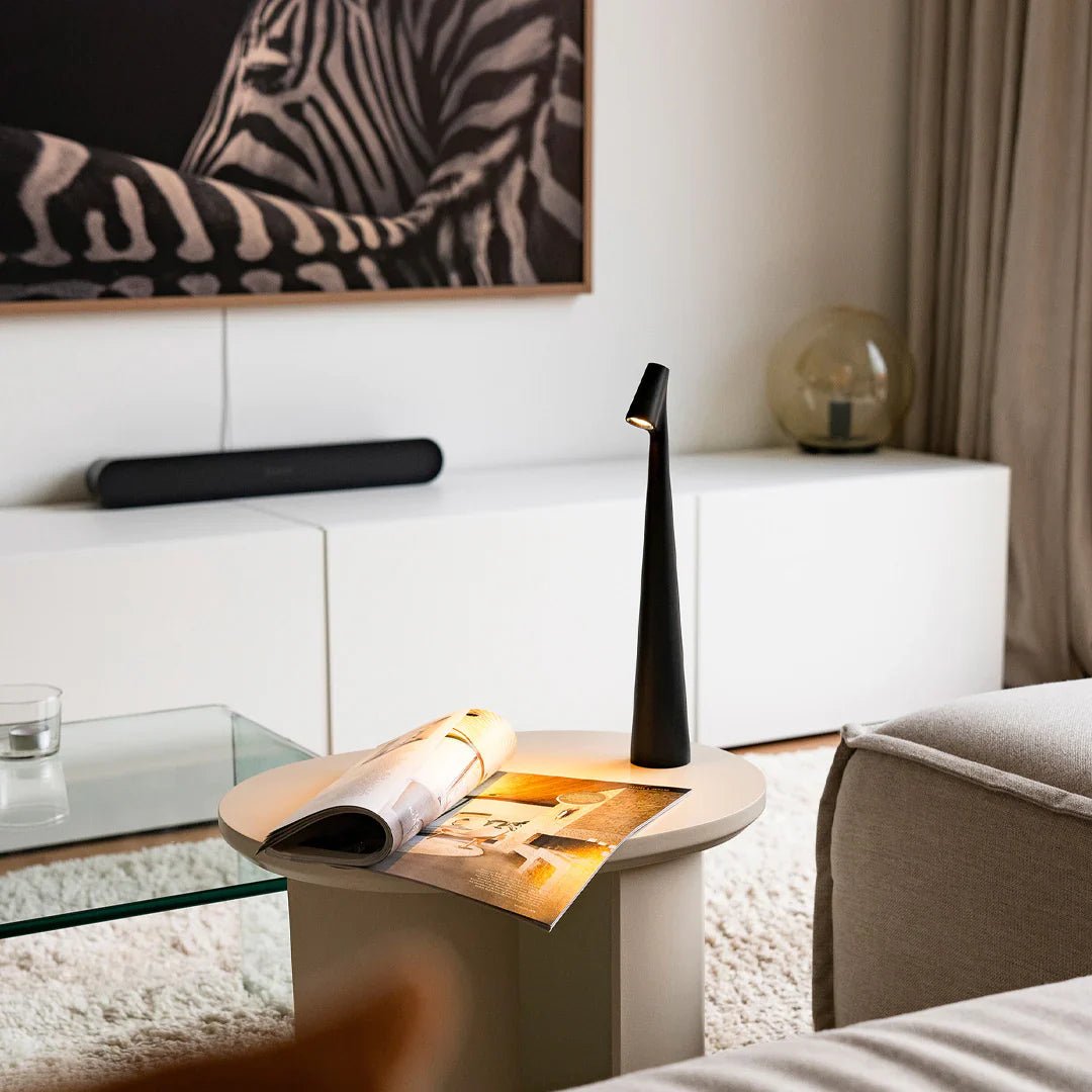 Minimalistisk Touch Bordlampe med Moderne Design