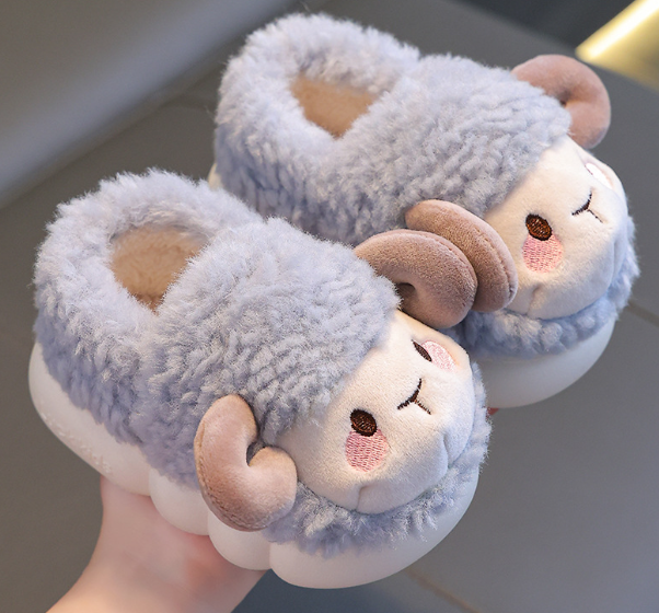 Plush Animal Slippers – Warm Children's Booties with Cute Design
