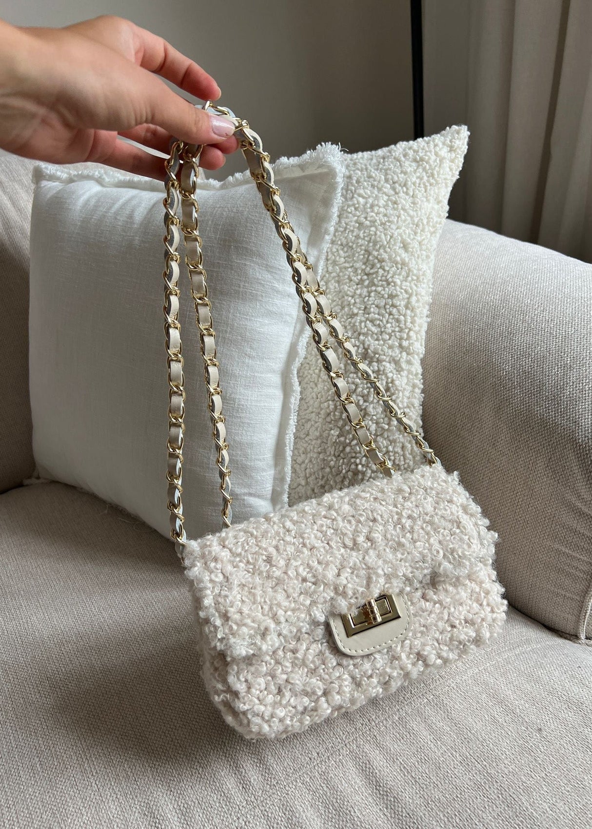 Kompakt Teddy Skuldertaske med Justerbar Rem