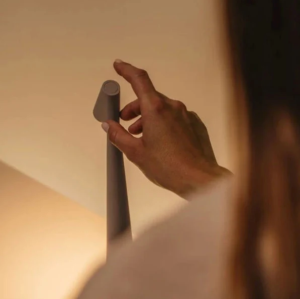 Moderne Trådløs Minimalistisk Bordlampe