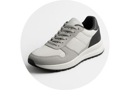 maak een foto van een mannen sneaker. moet rond zijn want is voor collection list foto.