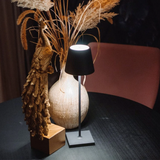 Trådløs bordlampe med moderne design
