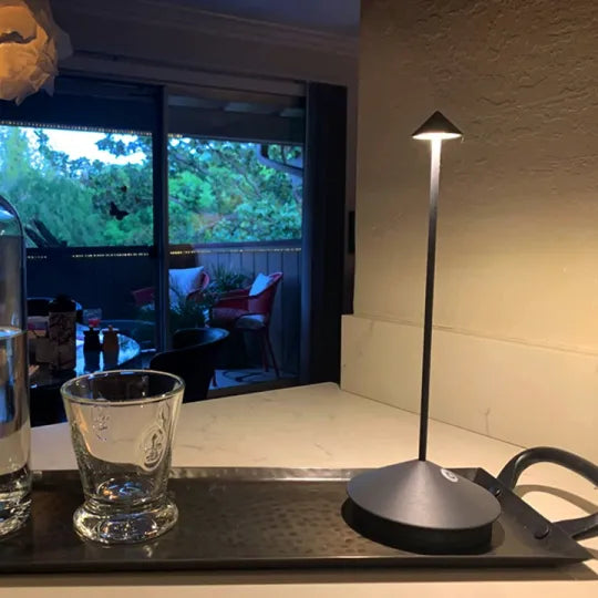 Trådløs LED Bordlampe med Dæmpbart Lys