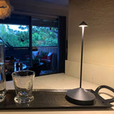 Trådløs LED Bordlampe med Dæmpbart Lys