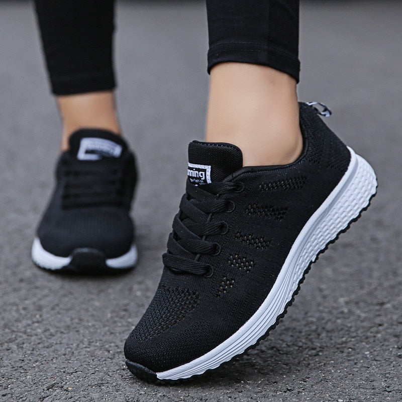 Let og Åndbar Dame Sneakers med Stabilitet