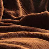 Blødt fleece tæppe – Varmt og stilfuldt tæppe i brun