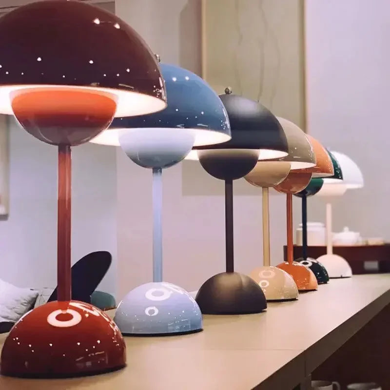 Retro Bordlampe med Nostalgisk Design og Moderne Teknologi