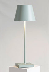 Minimalistisk Høj Bordlampe med Varmt LED Lys