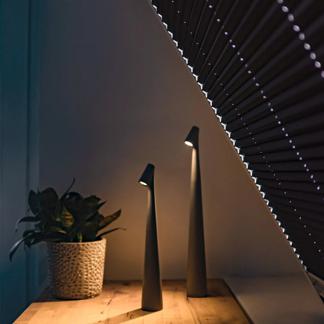 Minimalistisk Touch Bordlampe med Moderne Design