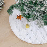 Luksuriøs juletræsskjuler – Blød dekorativ træskjuler med snefnug