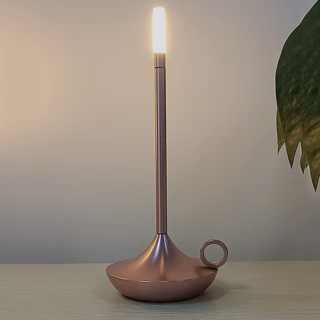 Elegant Stearinlyslampe med Varmt Lys og Fleksibel Placering