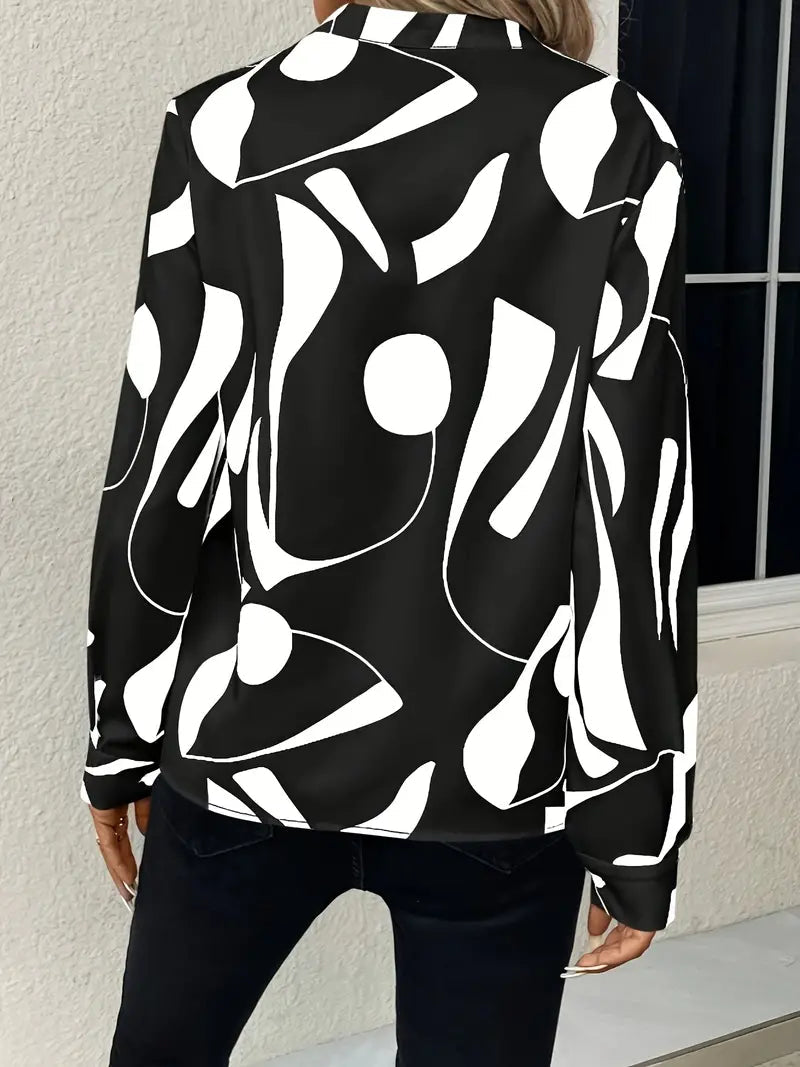 Elegant Bluse med Stående Krave og Print