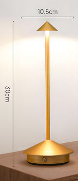 Minimalistisk LED Bordlampe - Vandtæt, Dæmpbar og Ledningsfrit Design