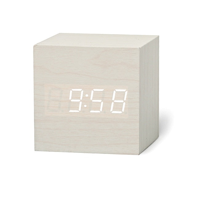 Digital LED Ur med Temperatur- og Datovisning