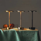 Minimalistisk Bordlampe med Varmt Lys og Elegant Design