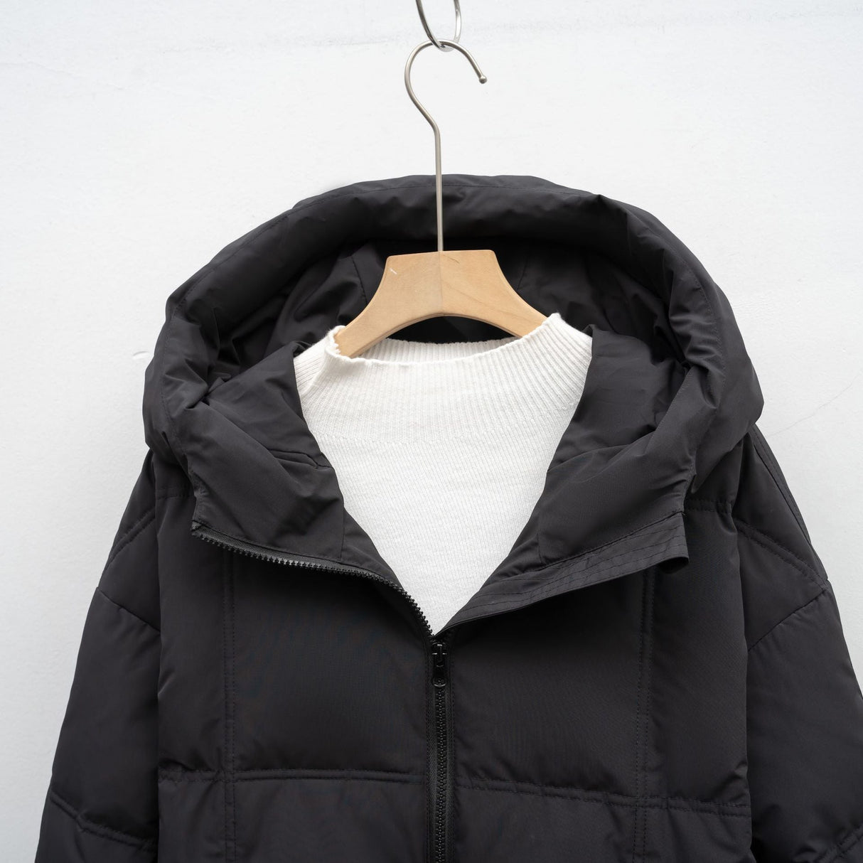 Dame Lang Vatteret Jakke – Varm Vinterjakke med Hætte