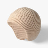 Gestrickte Wintermütze mit Schirm – warm und stilvoll für kalte Tage