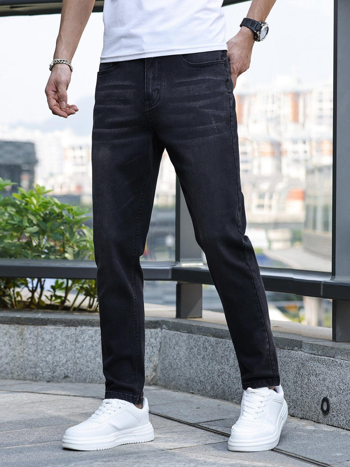 Mænds Denimjeans med Medium Stretch - Klassisk 5-Lommers Design
