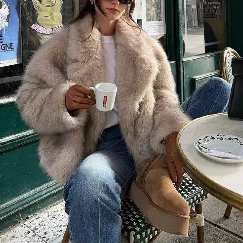 Dame Blød Vinterjakke – Elegant Kort Jakke i Kunstpels