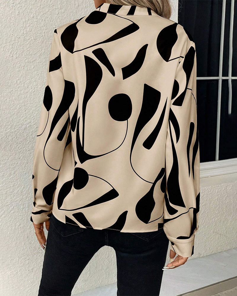 Elegant Bluse med Stående Krave og Print
