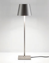 Minimalistisk Høj Bordlampe med Varmt LED Lys