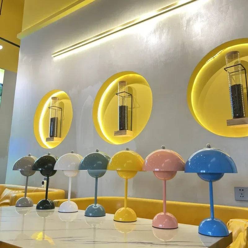 Retro Bordlampe med Nostalgisk Design og Moderne Teknologi