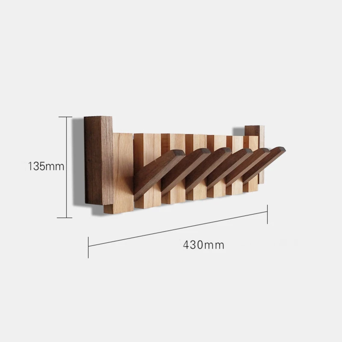Træknagerække med Magnetiske Kroge og Klavertangent Design