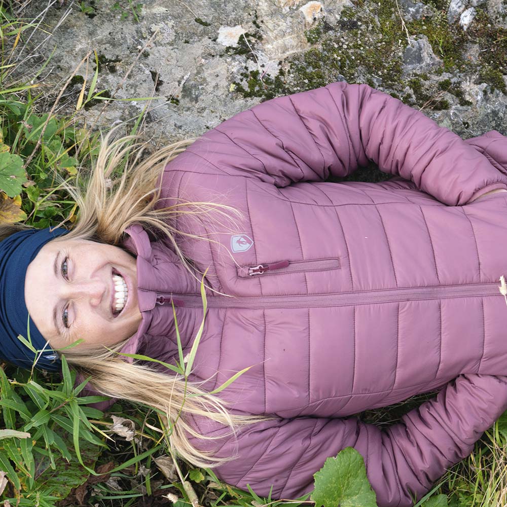 Dame Isoleringsjakke – Genanvendt Materiale, Letvægt og Vandafvisende