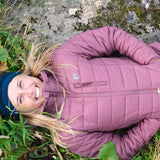 Dame Isoleringsjakke – Genanvendt Materiale, Letvægt og Vandafvisende