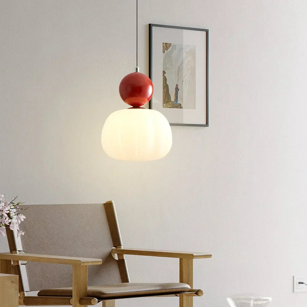 Elegant Hængelampe i Cremefarvet Art Deco Stil