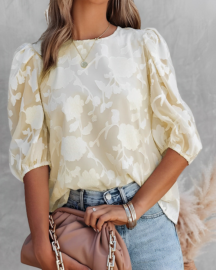 Bluse med pufærmer og blomsterprint hvid