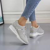 Stilfulde Sneakers med Kilehæl og Ventilation