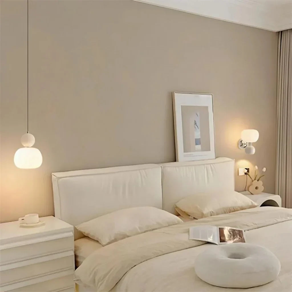 Elegant Hængelampe i Cremefarvet Art Deco Stil